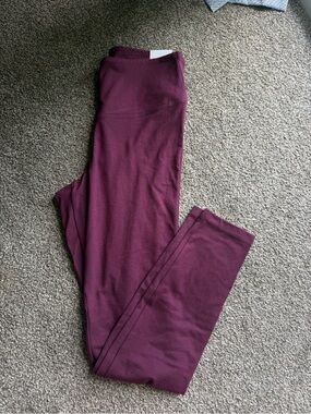 PINK Victoria's Secret Plum Leggings